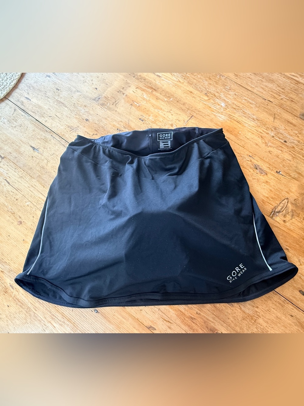 GORE Wear Women's Black Breathable bike Skort with chamois padding
